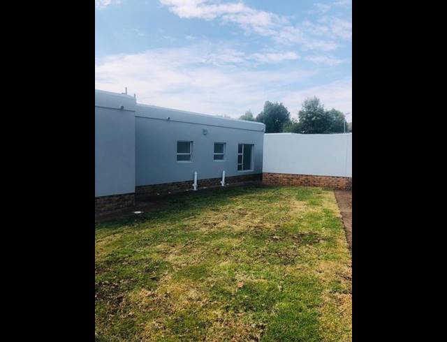 3 BEDROOM HOUSE FOR SALE IN FONTAINEBLEAU